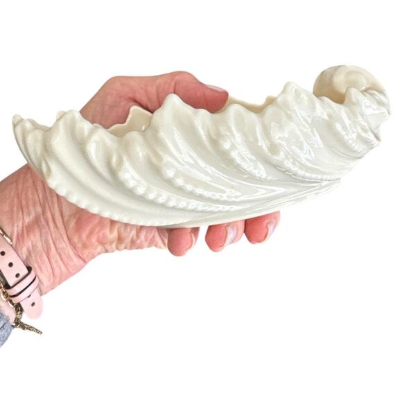 Lenox Vintage Acanthus Leaf Cream Porcelain Small 6” Bowl - Picture 8 of 10